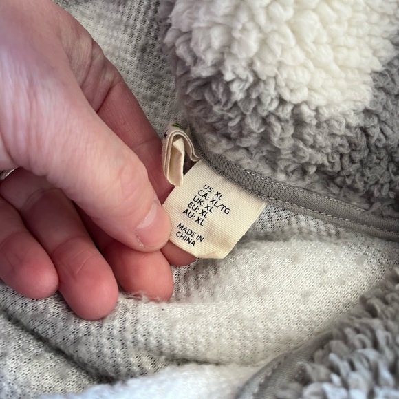 EUC button up Sherpa - Picture 3 of 5